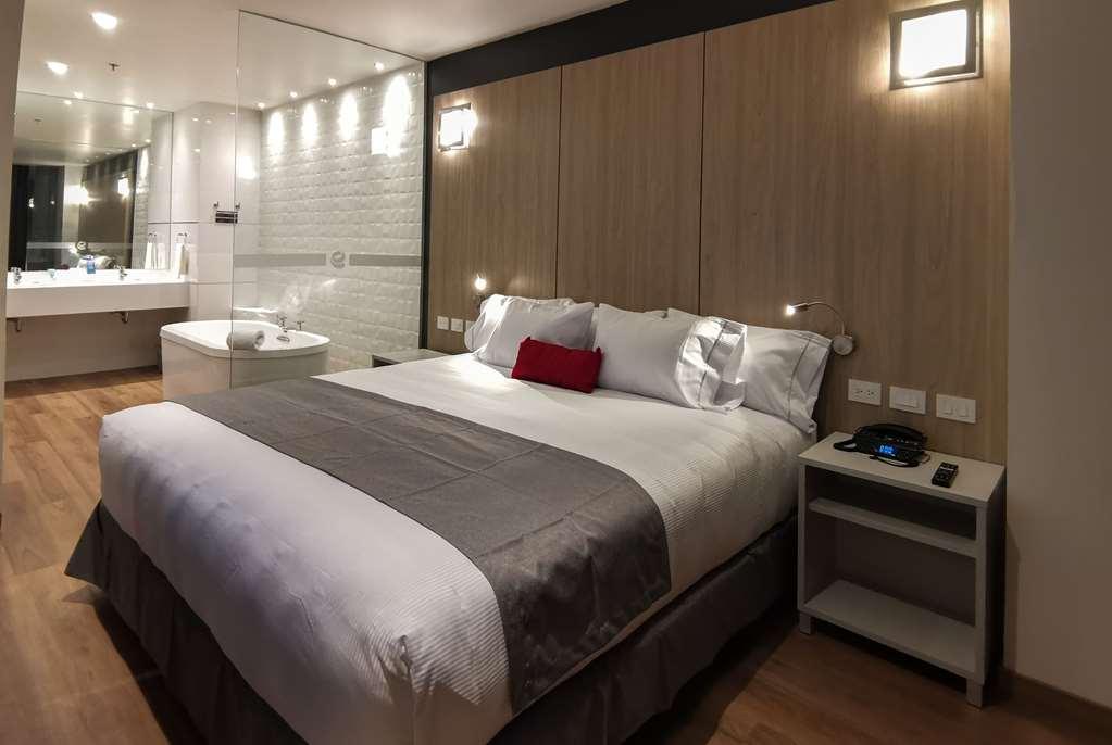 Ramada Encore By Wyndham Guadalajara Aeropuerto Las Pintas Pokoj fotografie