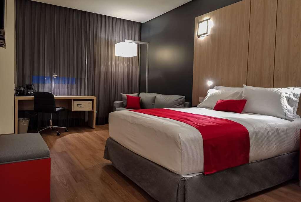 Ramada Encore By Wyndham Guadalajara Aeropuerto Las Pintas Pokoj fotografie